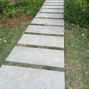 湖南 芝麻黑小区踏步、汀步石铺装效果