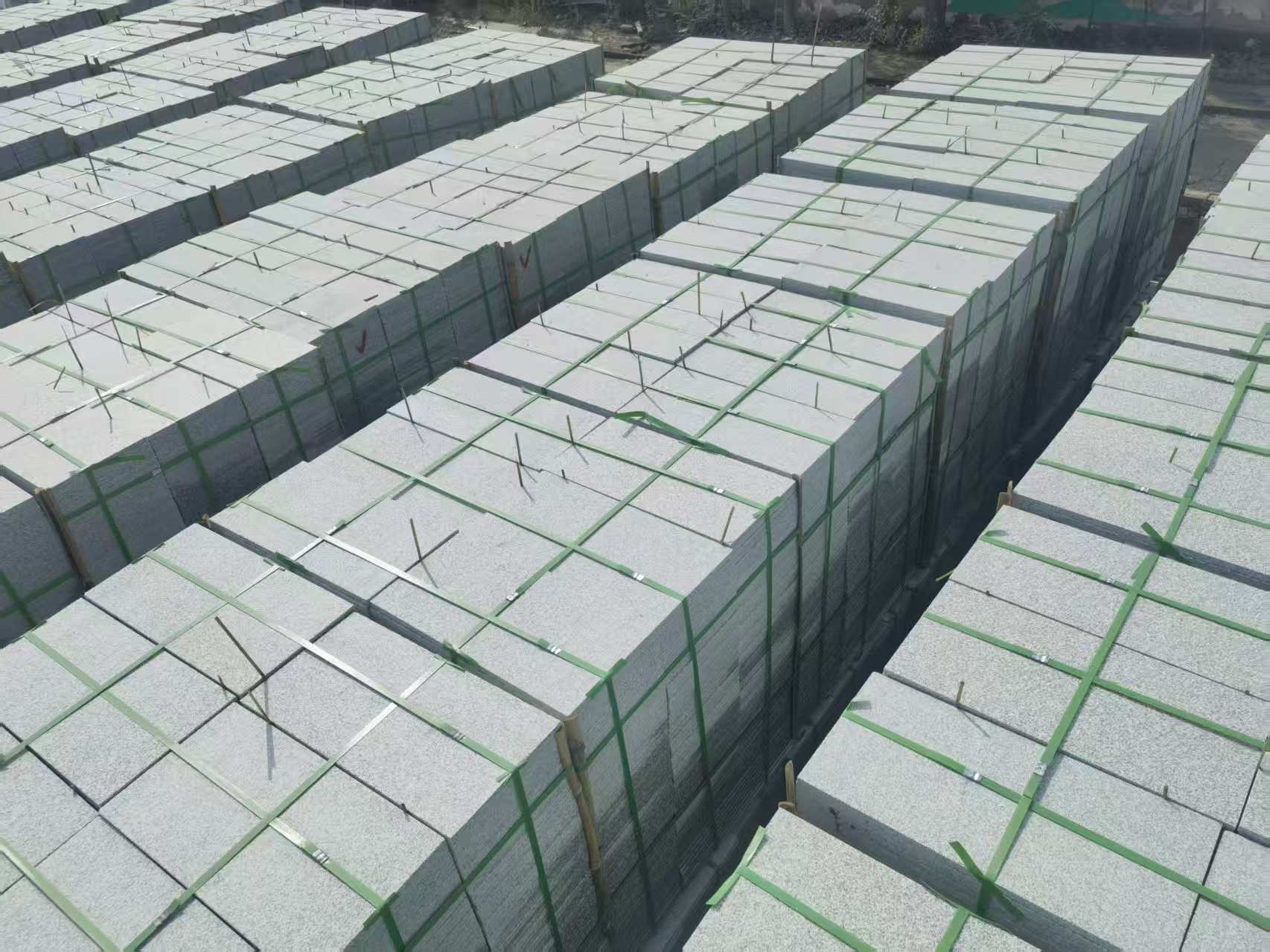 湖南 芝麻白1.8公分火烧300*600地铺，清仓大甩卖