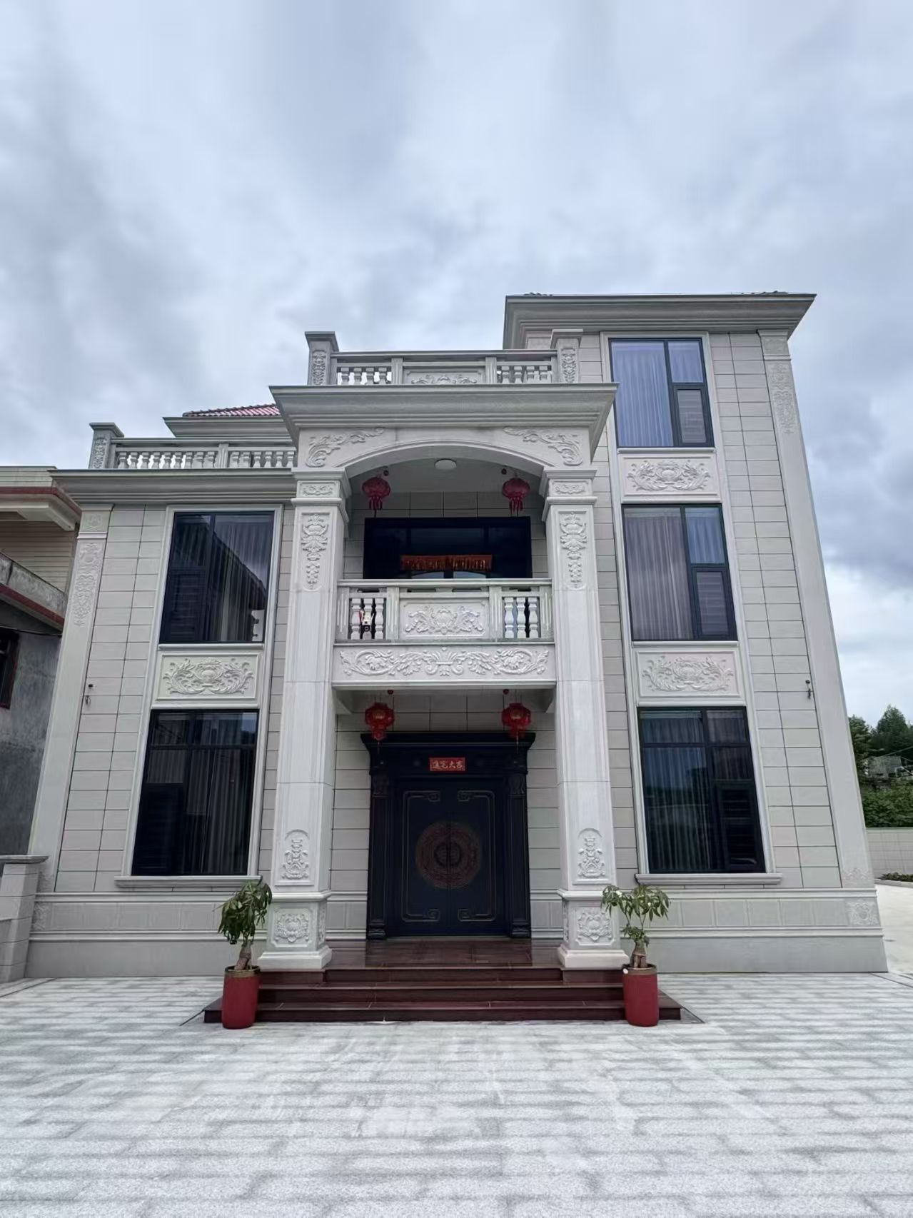 湖南 芝麻白石材别墅干挂案例展示