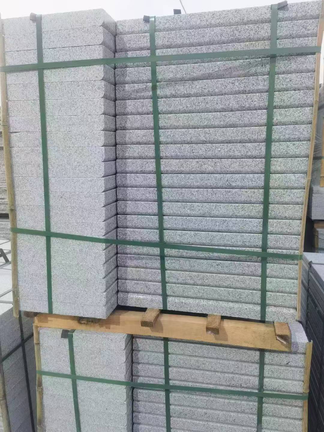 湖南 5公分芝麻白，倒斜角，室外楼梯踏步