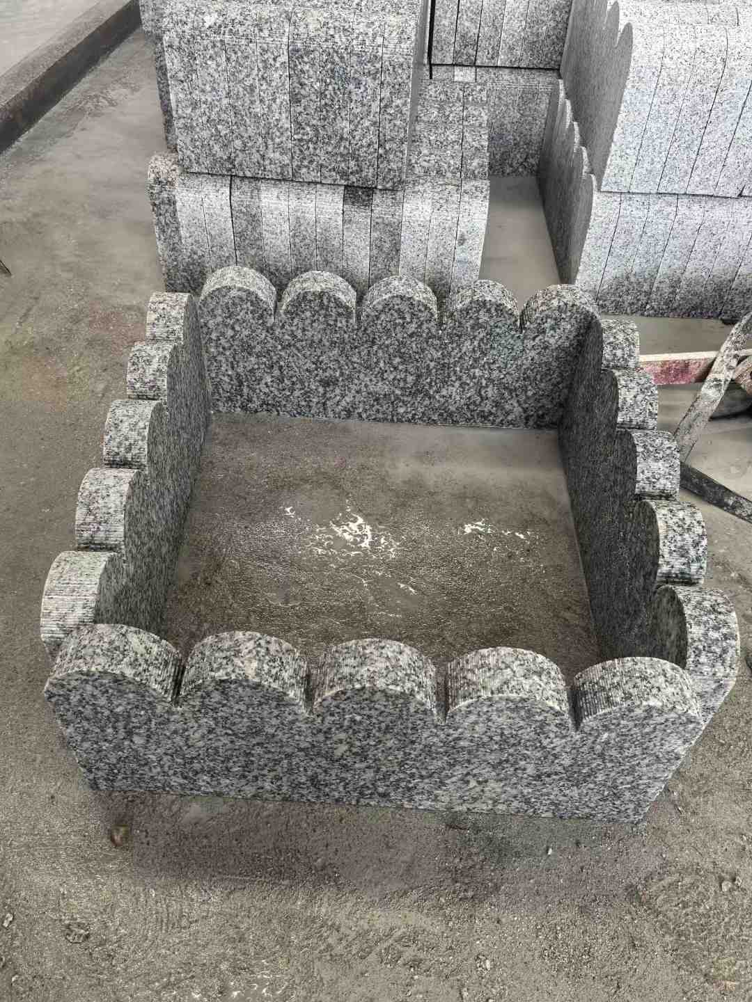 湖南 花边石、花坛围栏石、花池界石、菜园栅栏石、镶边石、波浪状界石介绍