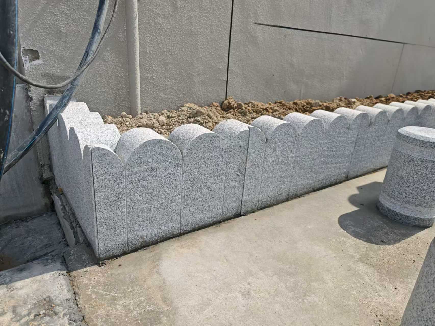 湖南 芝麻白花岗岩花边石铺装效果图